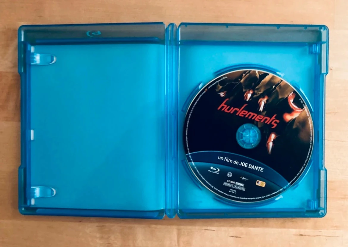 Blu-ray Aullidos de Joe Dante. – photo 2